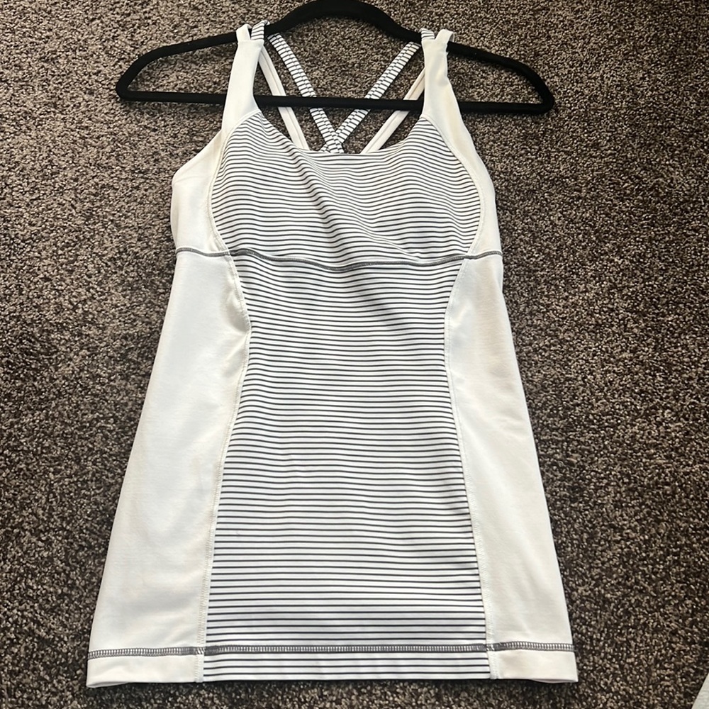 LULULEMON Sz 4- Off White/ Gray -Cross Cross Back- Pads